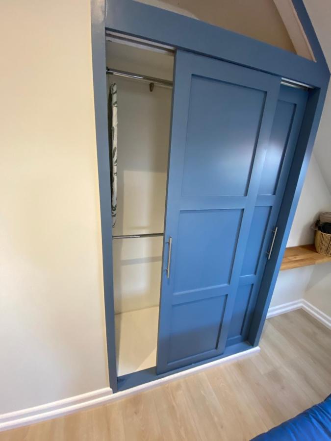 Lovely Spacious Loft Close To Train Station 沃辛 外观 照片