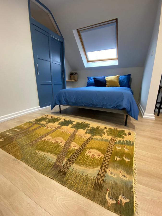 Lovely Spacious Loft Close To Train Station 沃辛 外观 照片