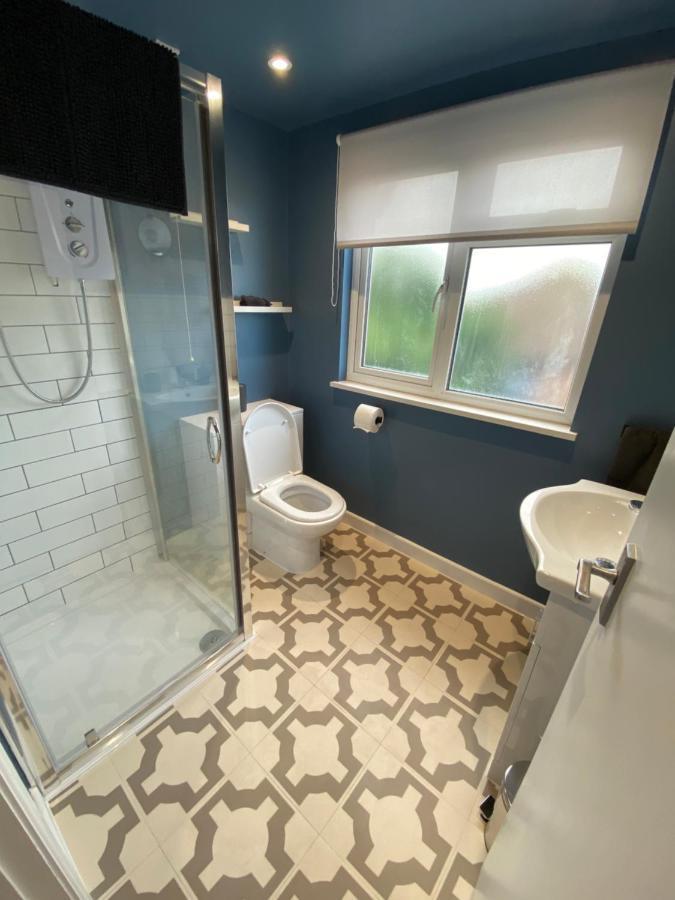 Lovely Spacious Loft Close To Train Station 沃辛 外观 照片