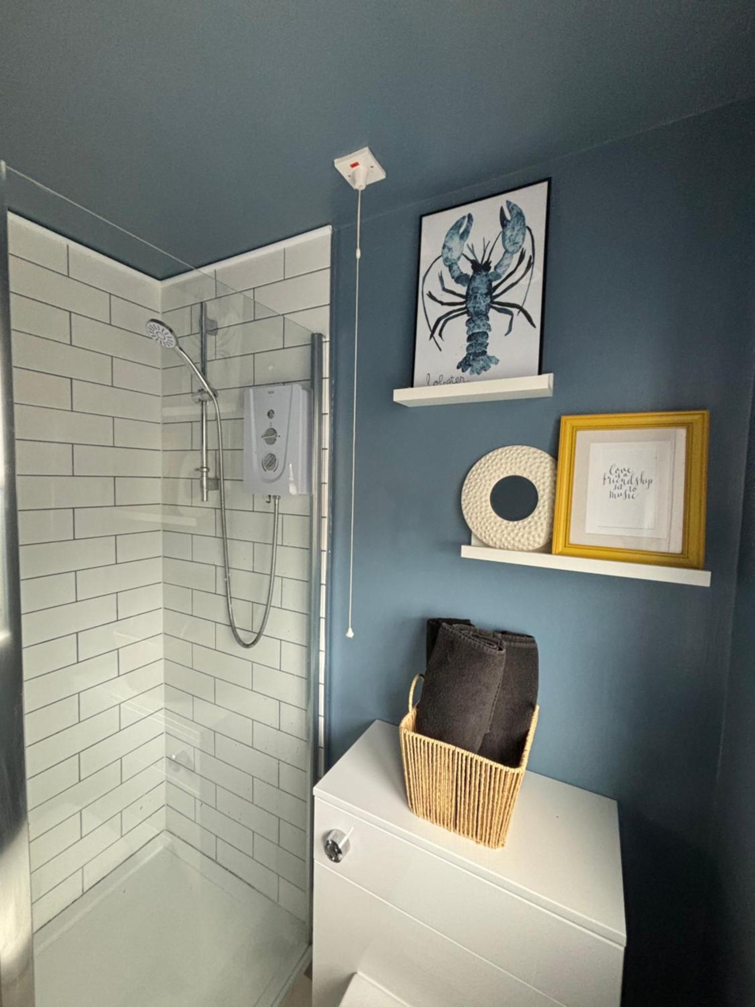 Lovely Spacious Loft Close To Train Station 沃辛 外观 照片
